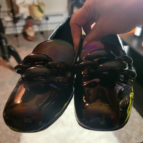 Diana Broussard Patent Leather Oil Slick Black Oversized Chain Loafer Fl… - Picture 3 of 7